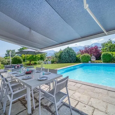 Piscine Eau Salee Avec Jeux Multiples Villa